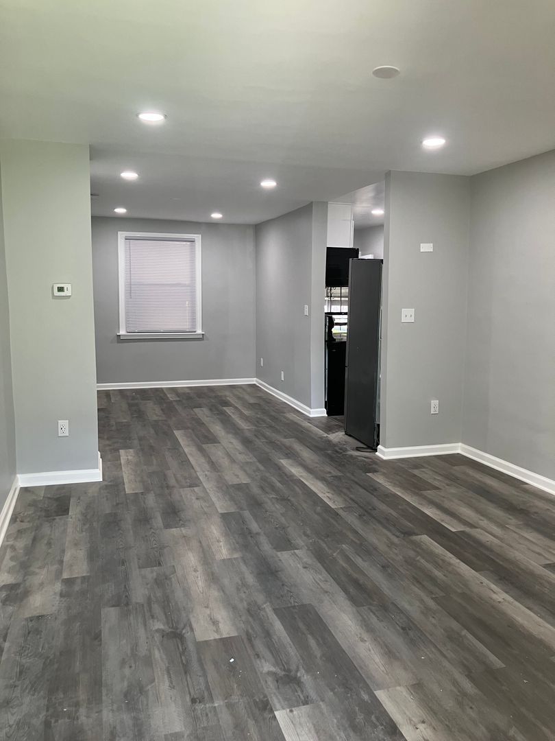 5049 Chalgrove Ave – photo 2
