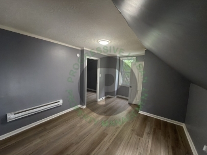 4144 Hyde Ave – photo 2