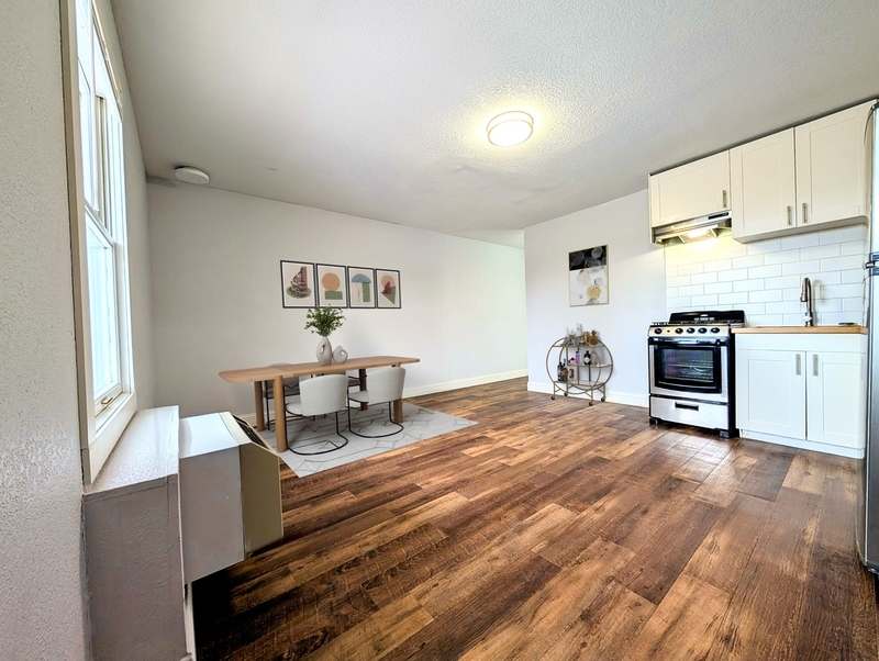 205 Oskaloosa St unit 202 – photo 1