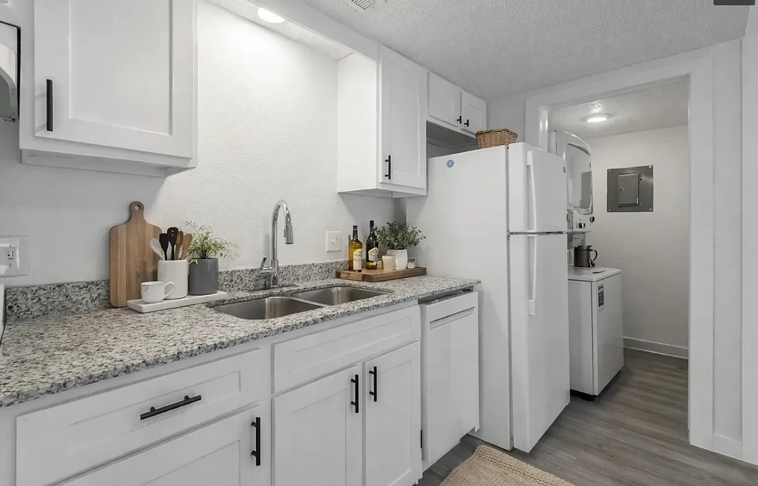Black Oak Residences – photo 4
