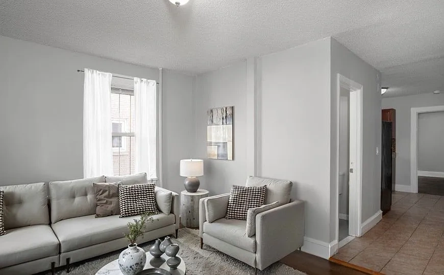 Residences at Barry Square – photo 1