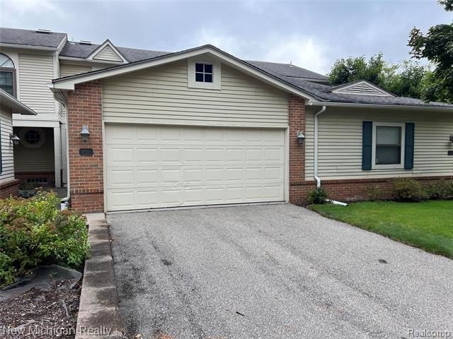 5658 Drake Hollow Dr E – photo 1