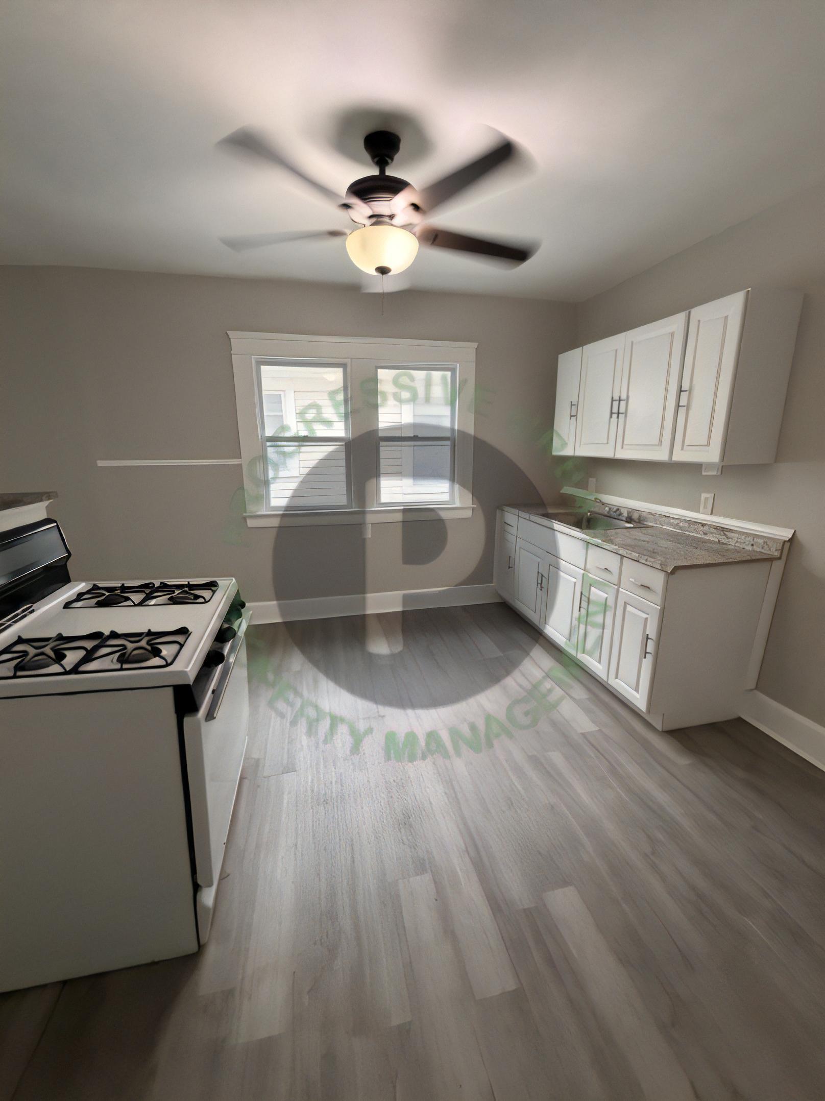 15619 School Ave – photo 1