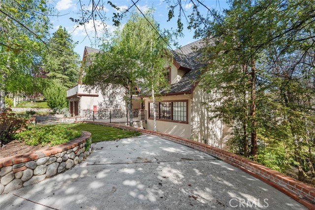 887 Talisman Ln – photo 2