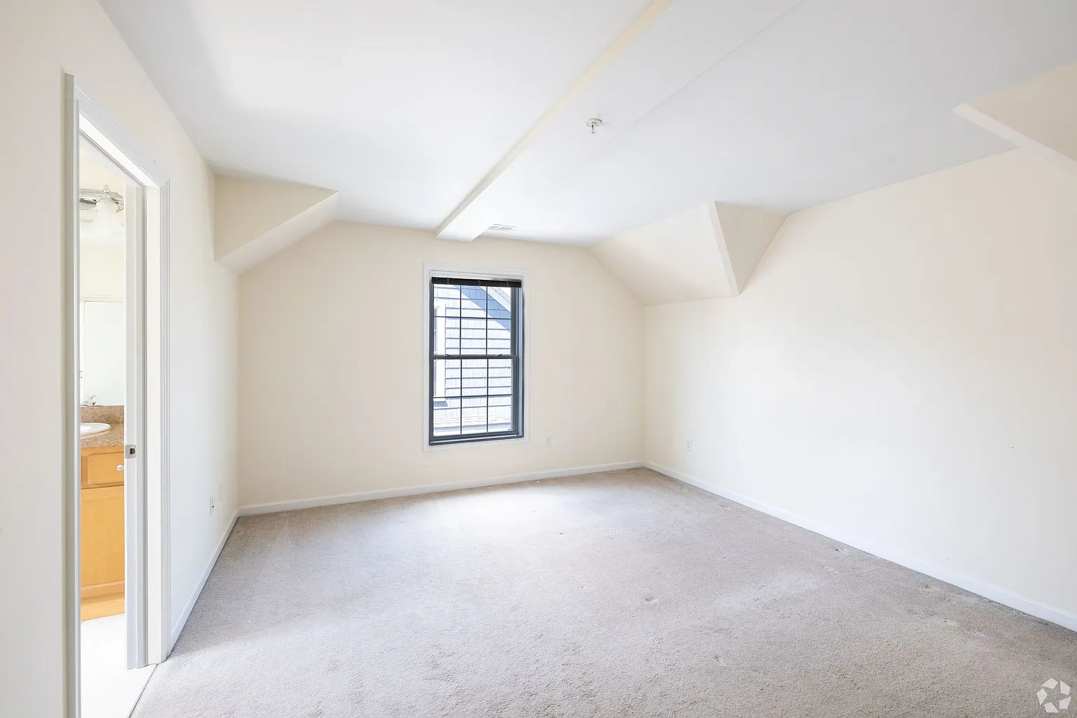 Summerview Square – photo 4
