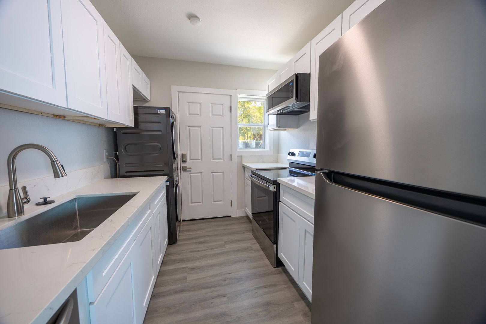 1008 S 3rd St – photo 2