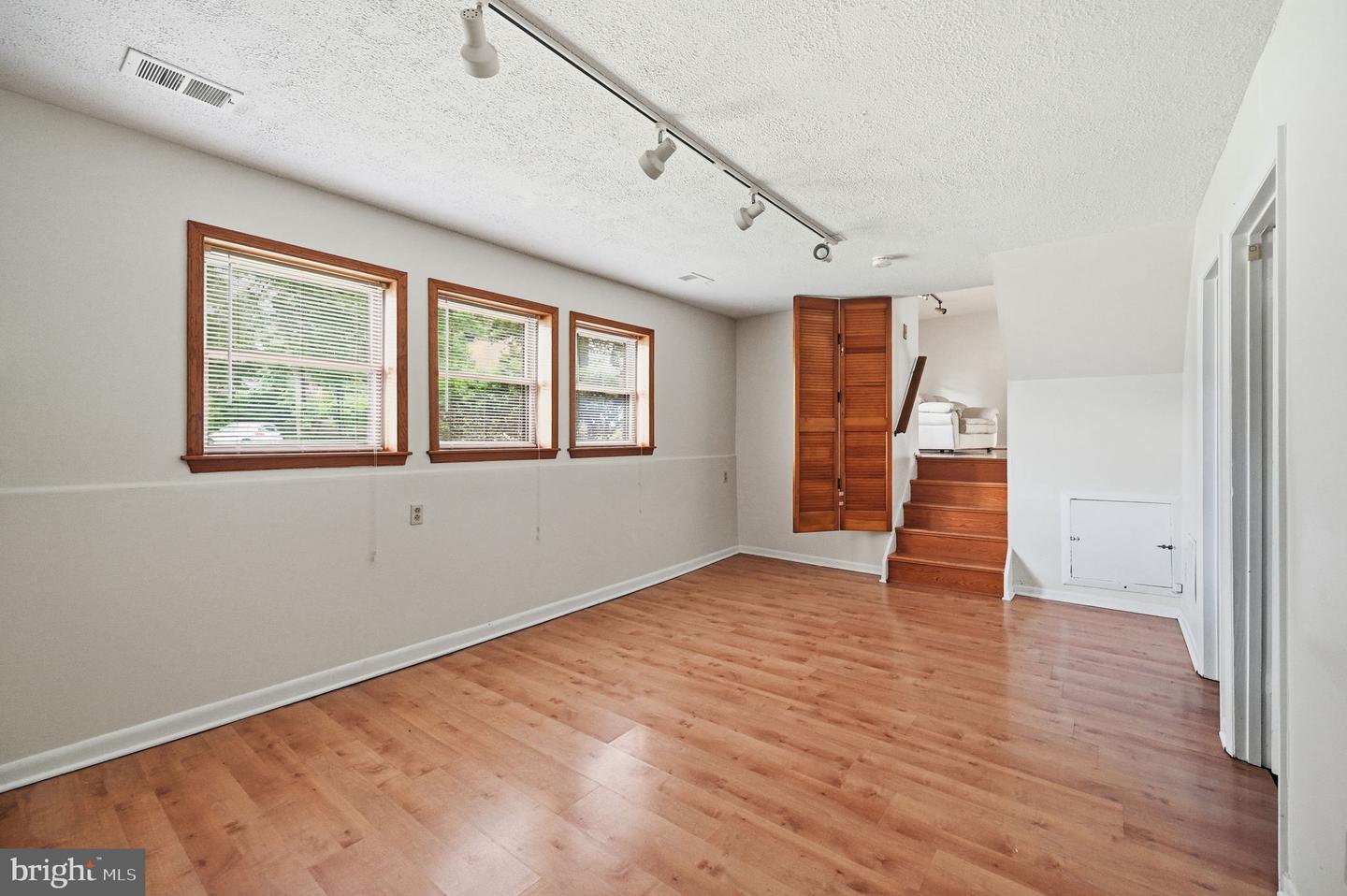 6251 Parallel Ln – photo 5