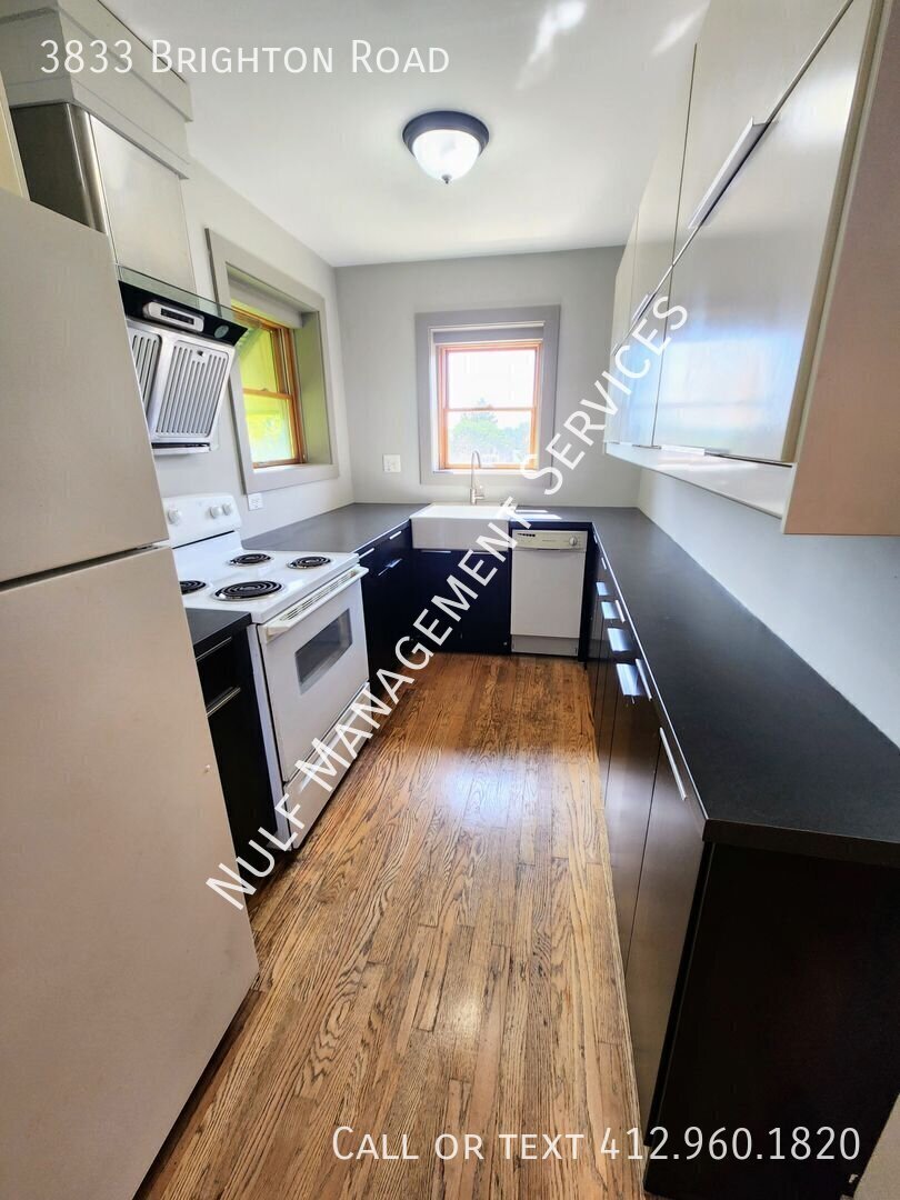 3833 Brighton Rd – photo 1