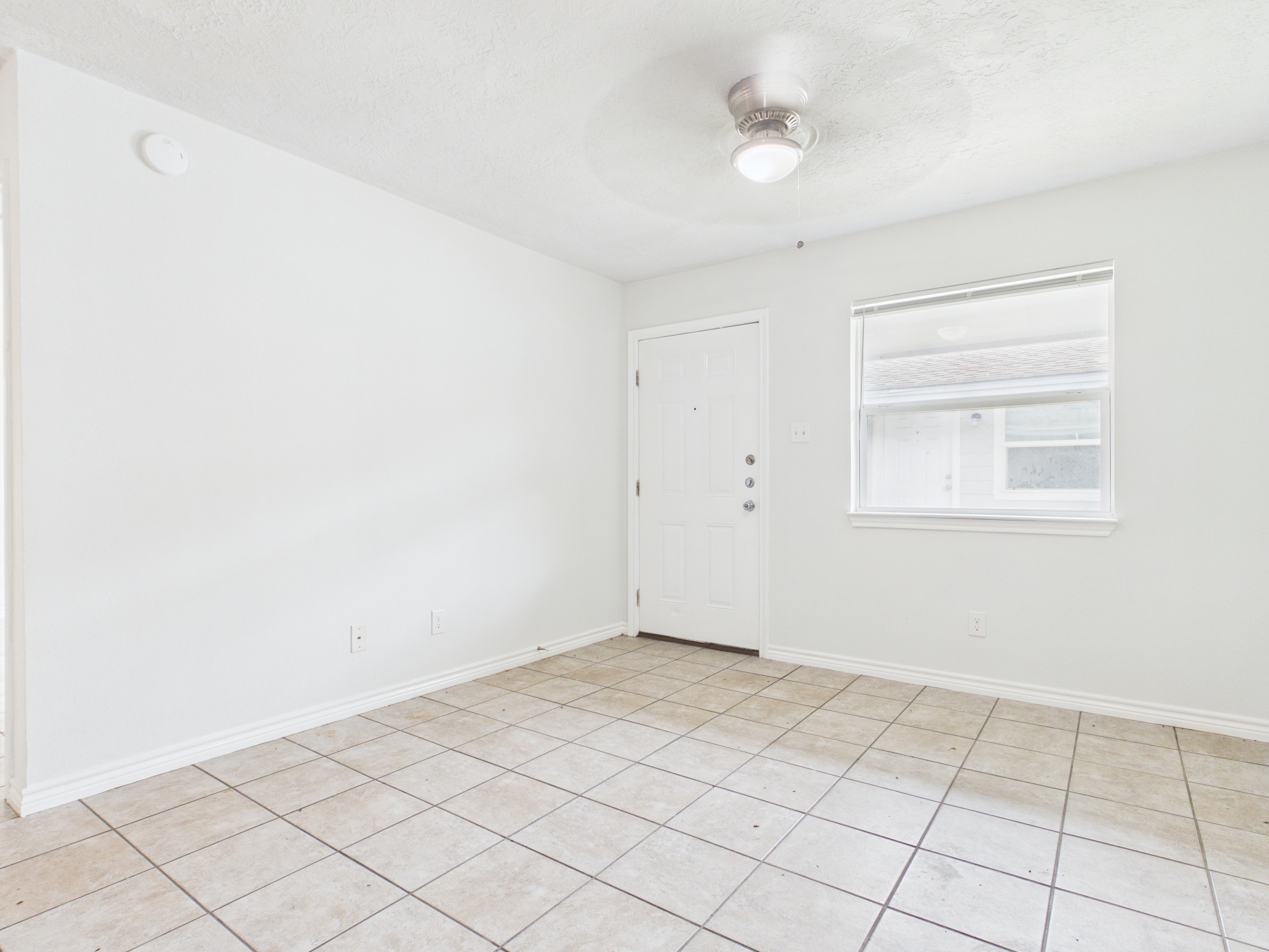 1906 Finfeather Rd – photo 5