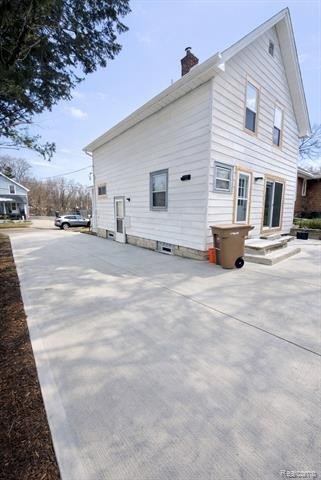 385 Whittemore St – photo 2