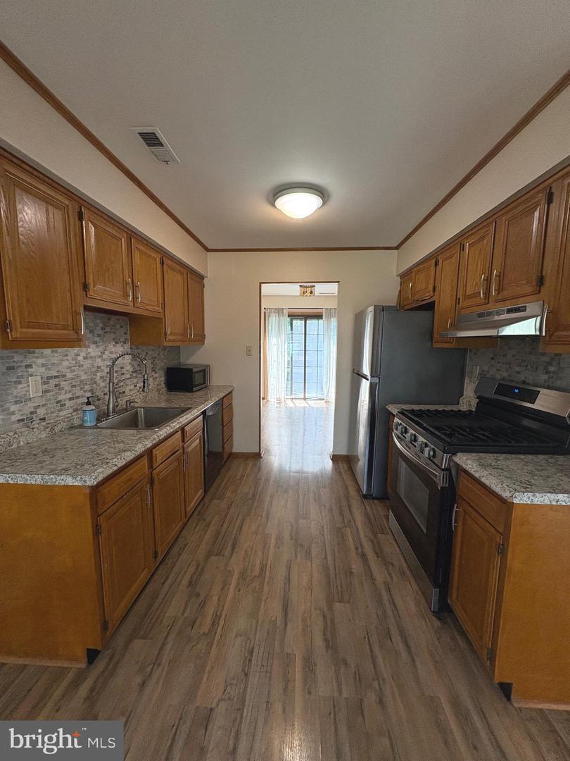 8 Partridge Ct – photo 3