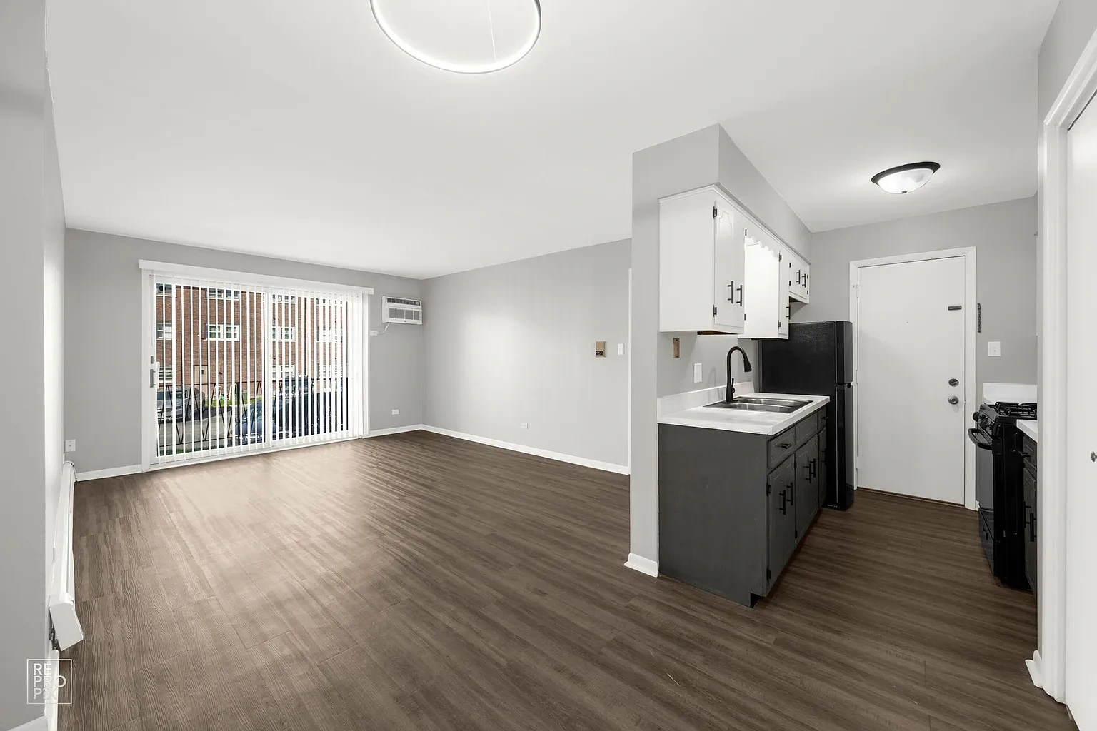 Woodland Court Apartments – photo 2