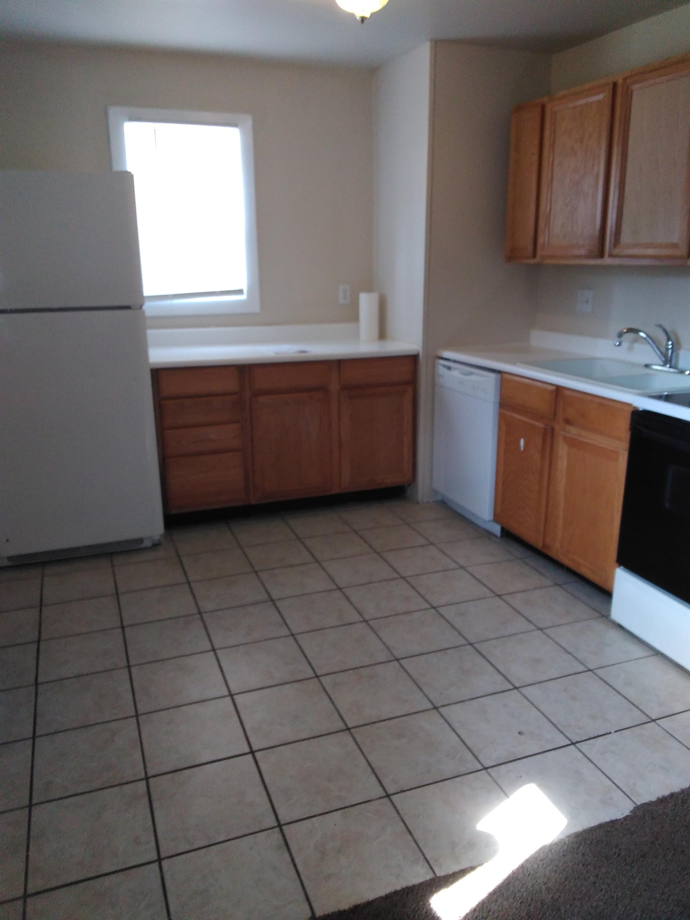 709 S Poplar St – photo 2