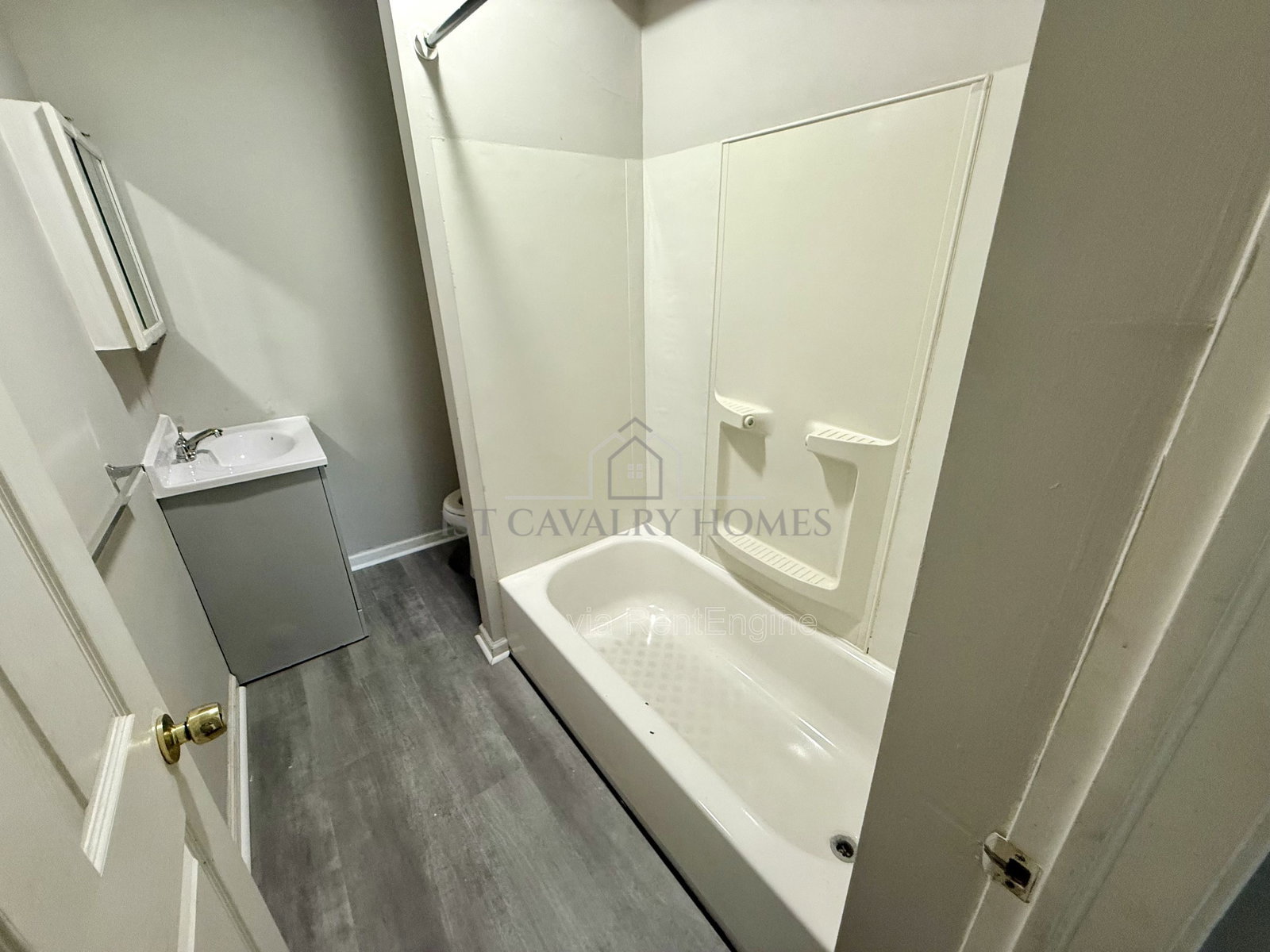 366 Buckingham St unit 2 – photo 1