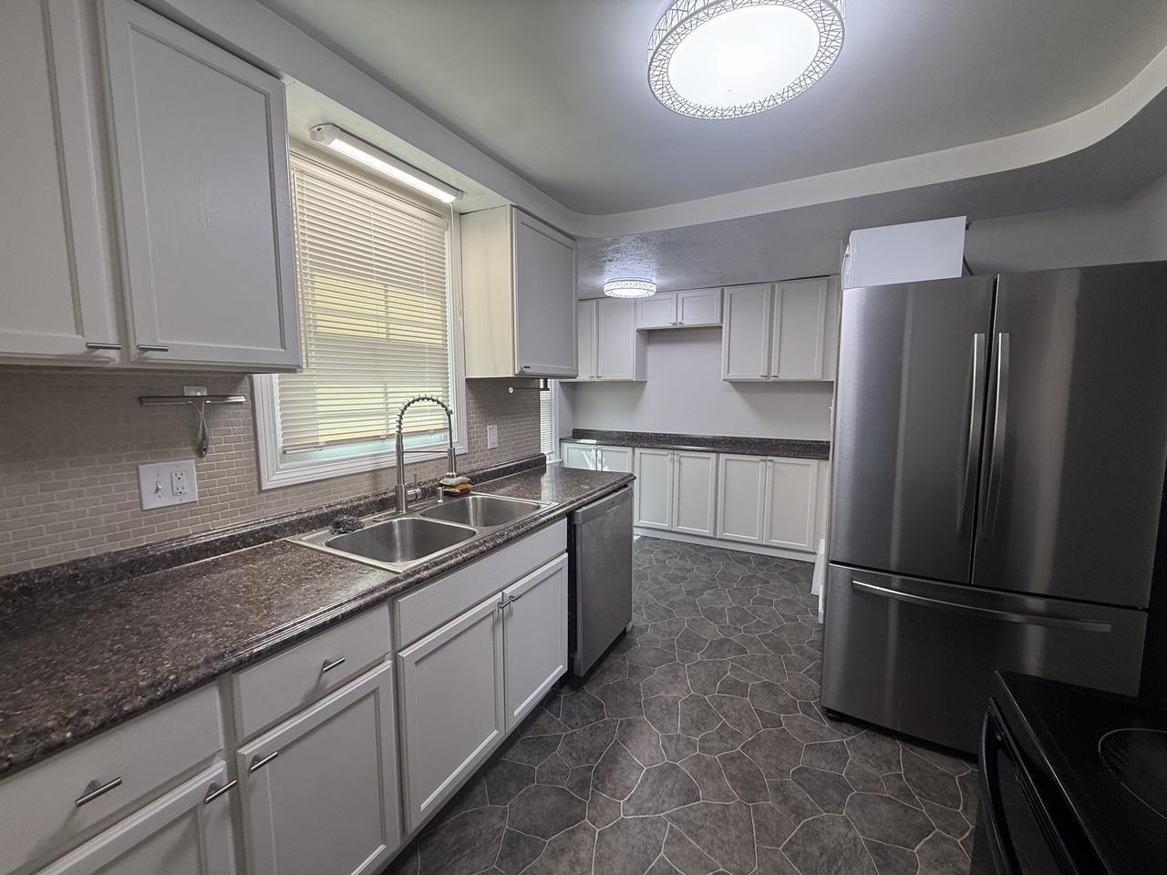 4350 Silsby Rd – photo 2