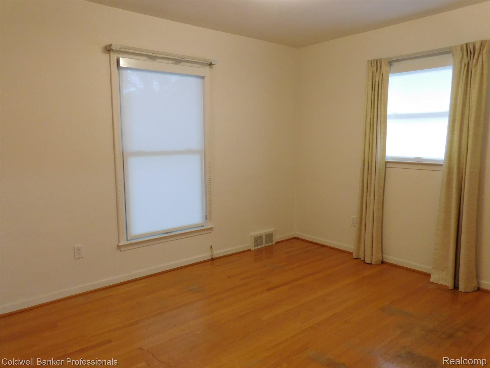 1527 Hazel St – photo 5