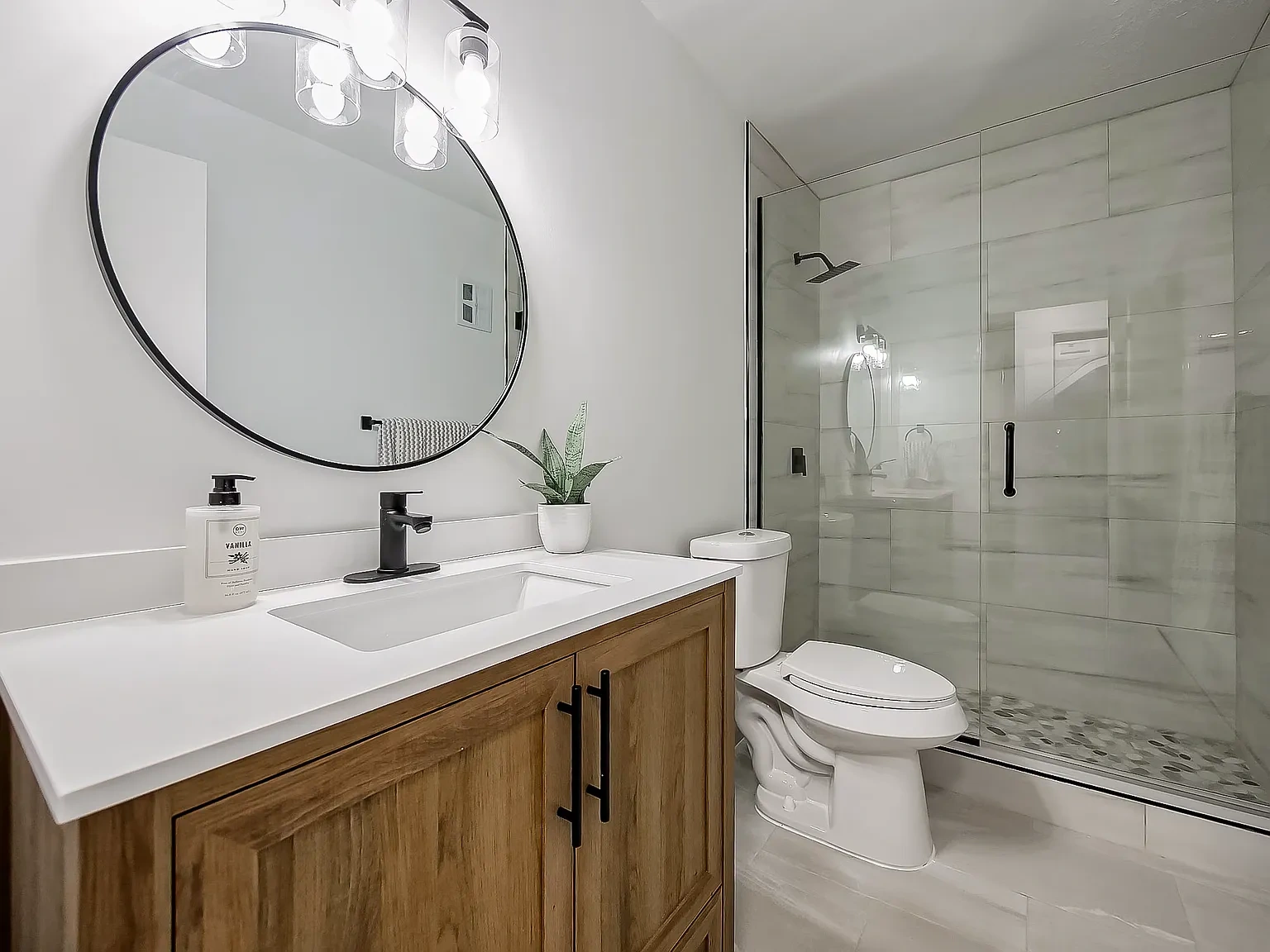 All New Luxury Living In Plymouth – photo 3