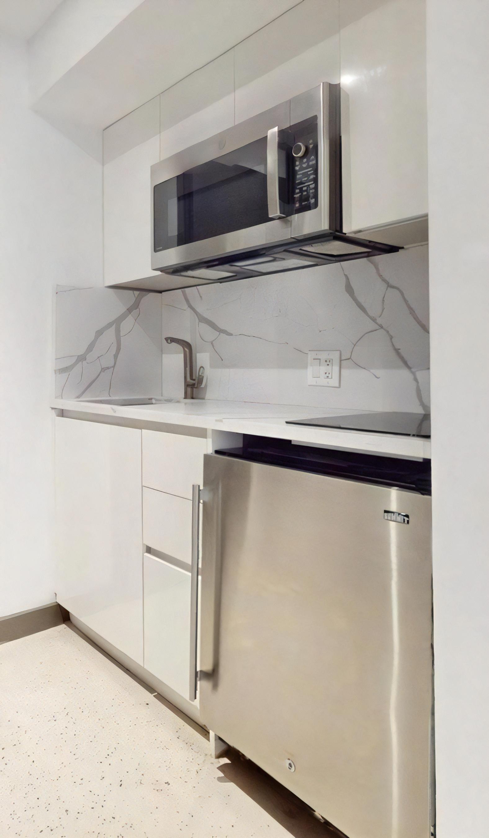 810 Broad St – photo 4