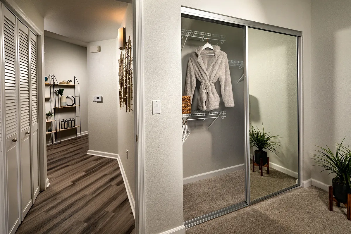 The District Apartments – photo 4
