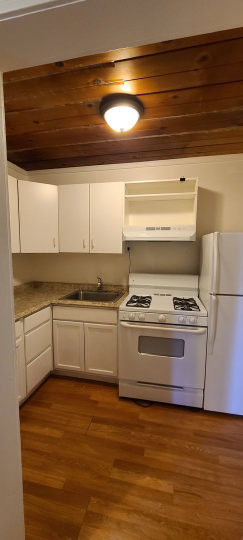 879 Emerald Bay Rd unit Unit #01 – photo 3