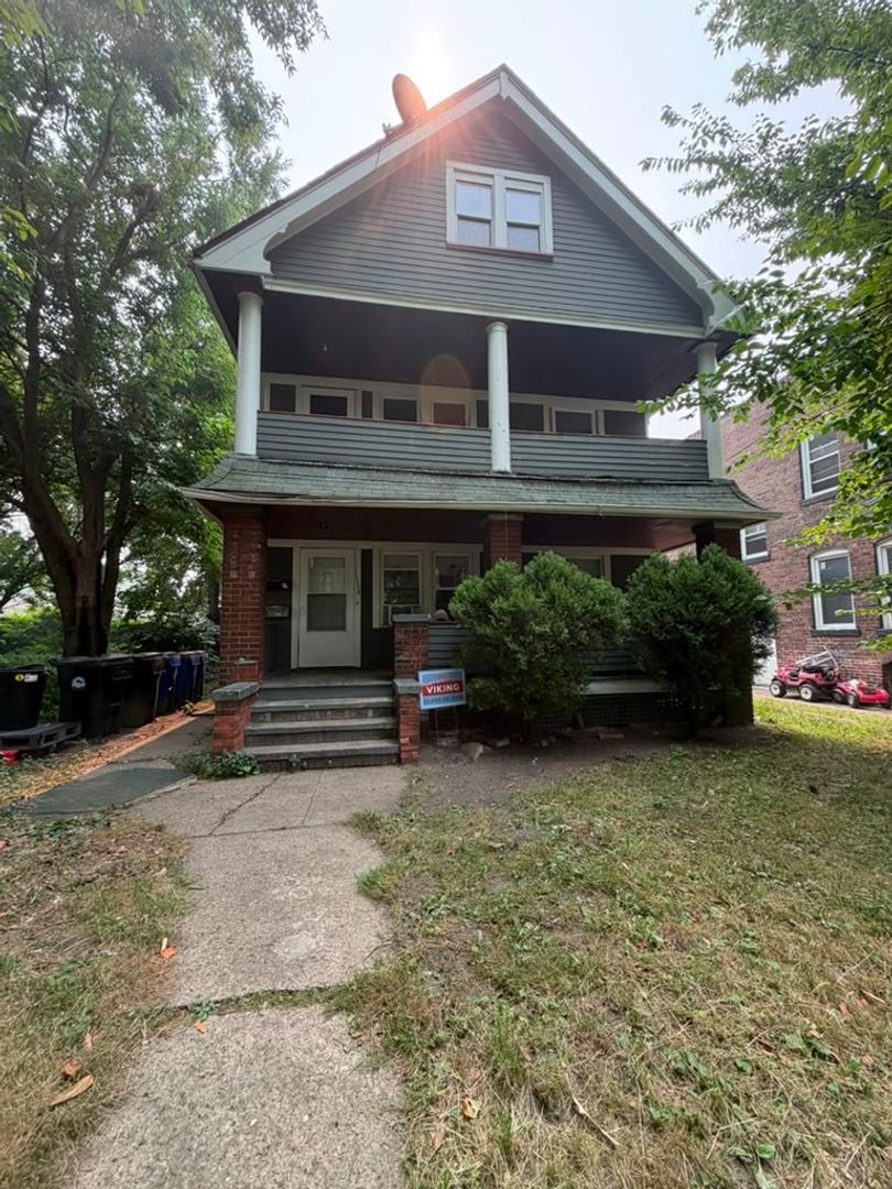 1114 E 64th St unit Unit 3 – photo 1