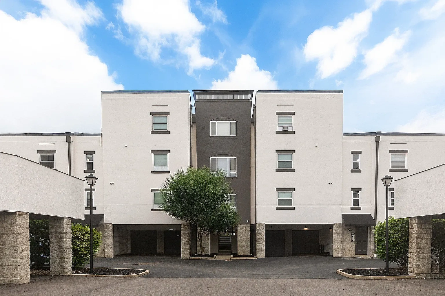 Market Mohawk Apartments – photo 2