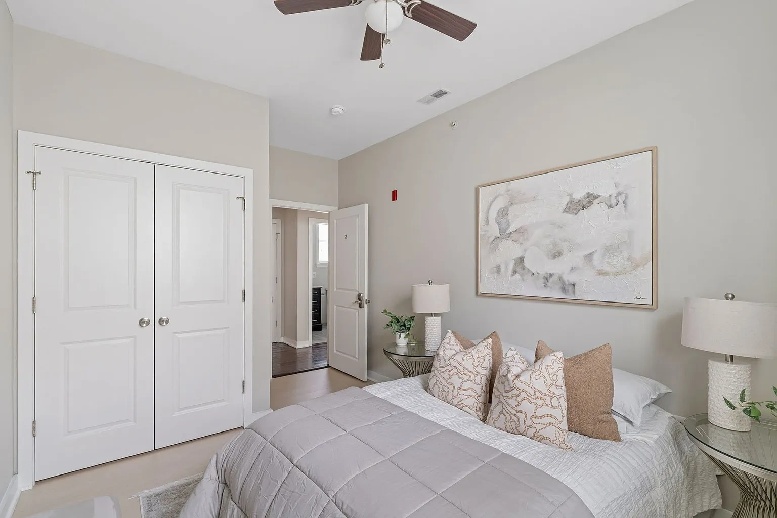 Summit House – photo 4