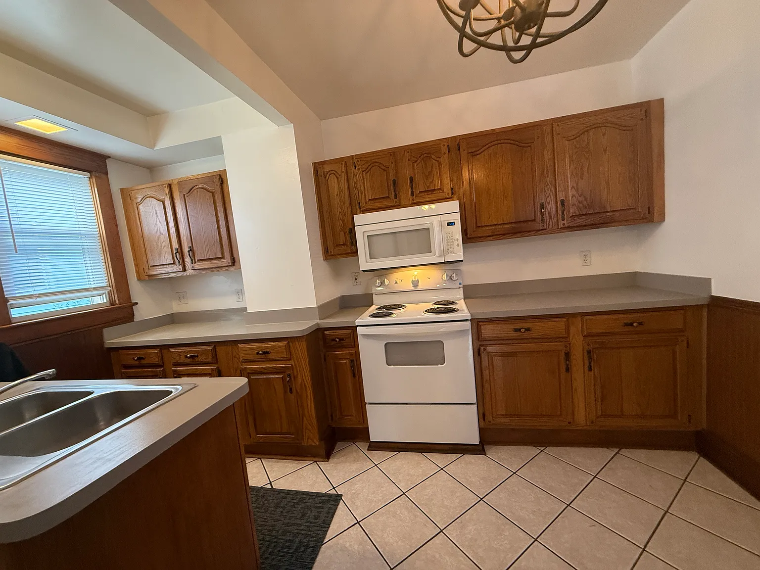 943 State St – photo 2