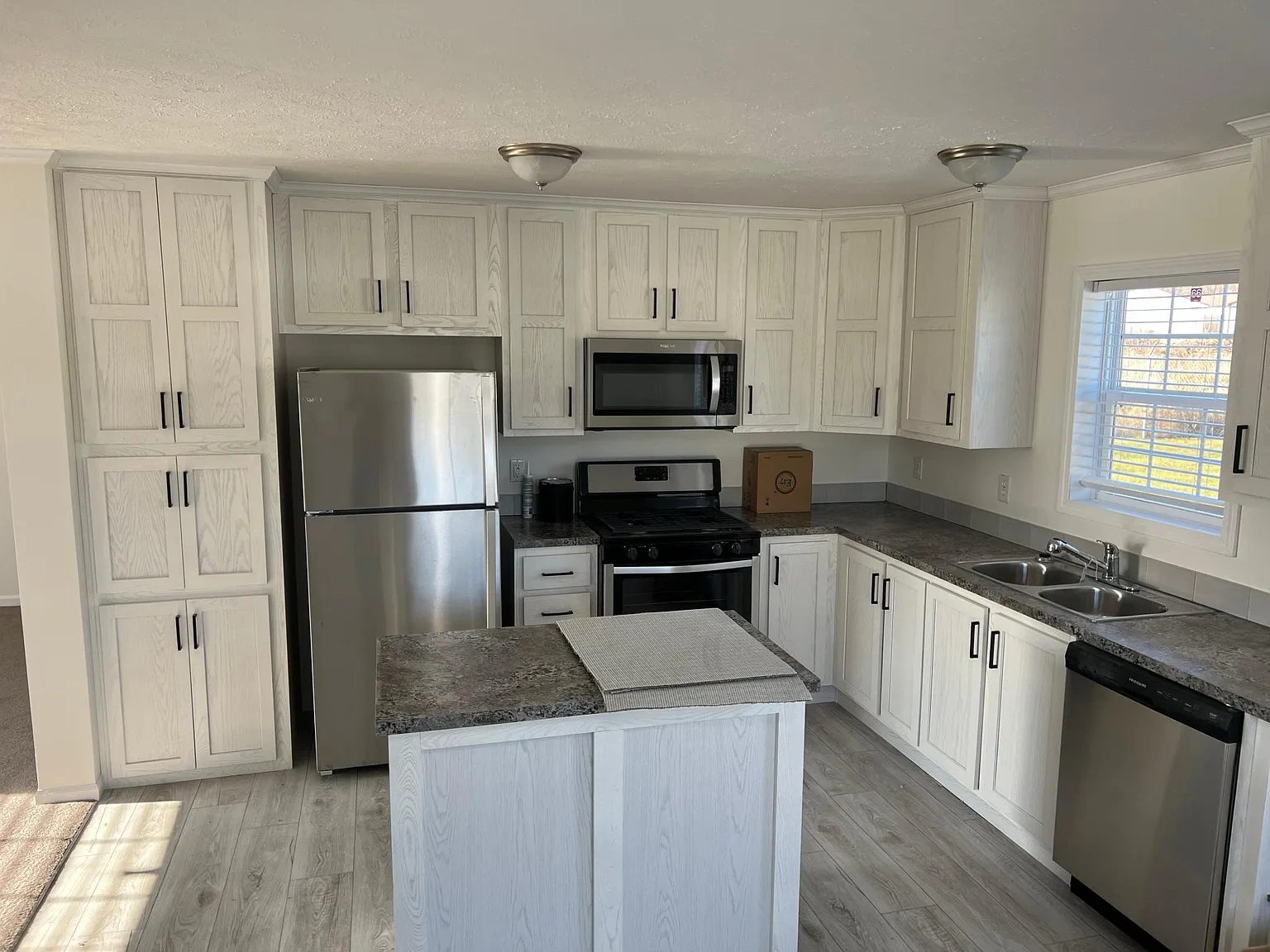Pikewood Manor – photo 2