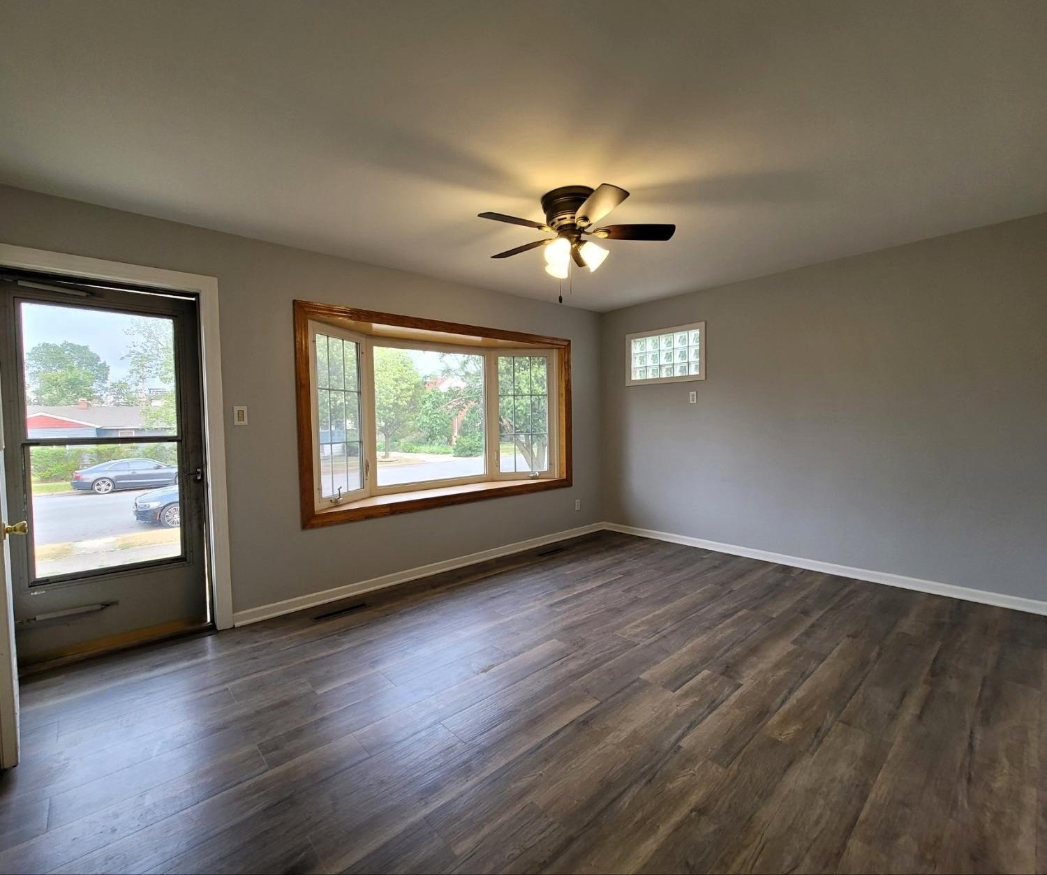 2716 White Oak Ave – photo 4