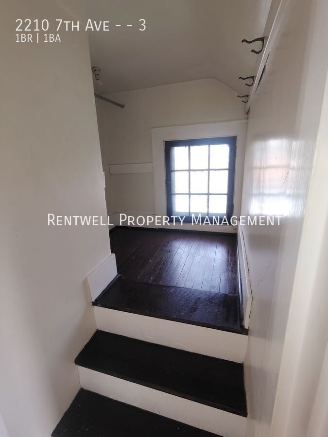 2210 7th Ave – photo 2