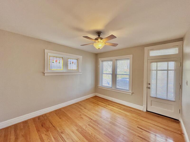 1533 McCausland Ave unit A – photo 2