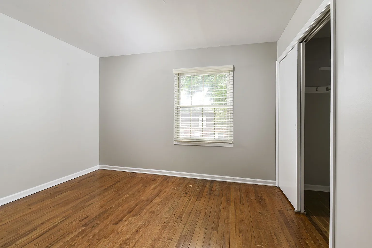 River Oaks Townhomes at Fox Chapel – photo 4
