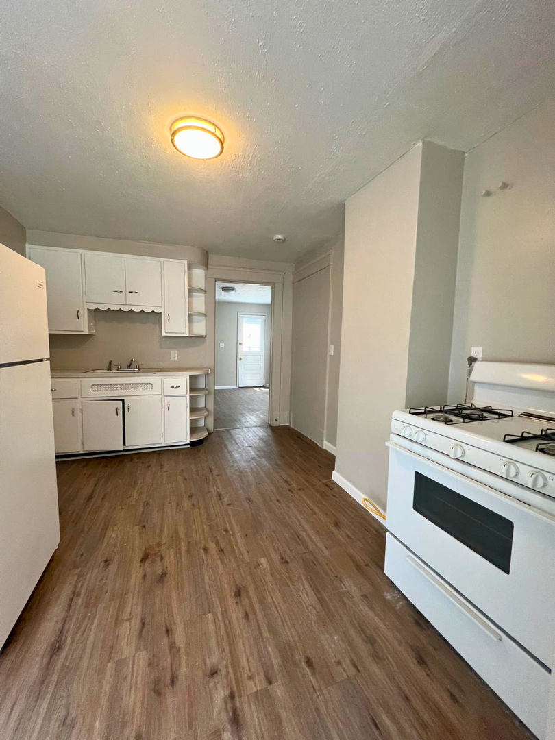 836 E 156th St unit UP – photo 3