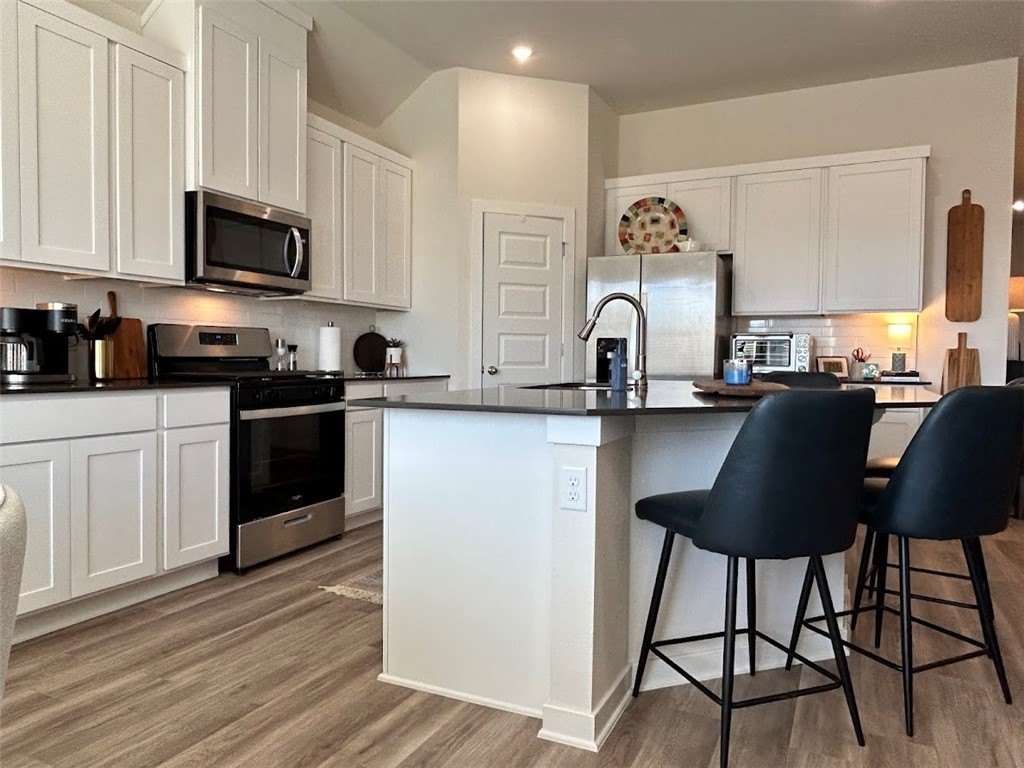 415 W Branta St – photo 2