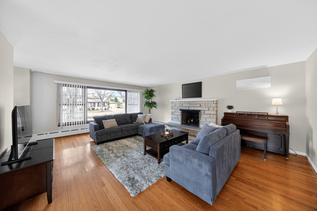 8509 N Ozanam Ave – photo 2