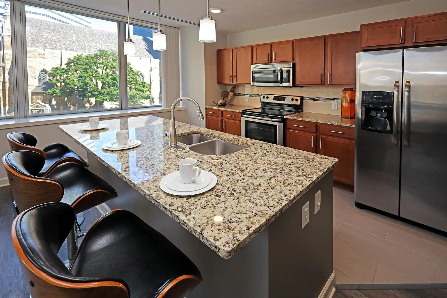 Residences at 1717 – photo 2