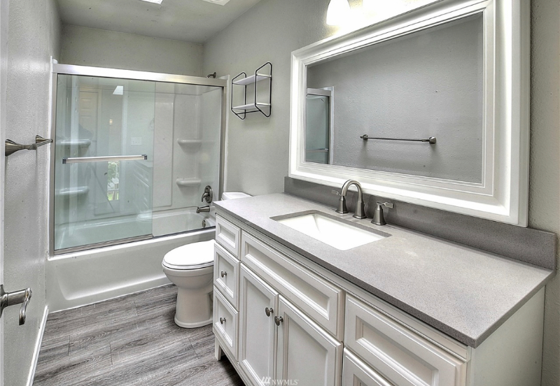 1743 Lafayette St S – photo 2