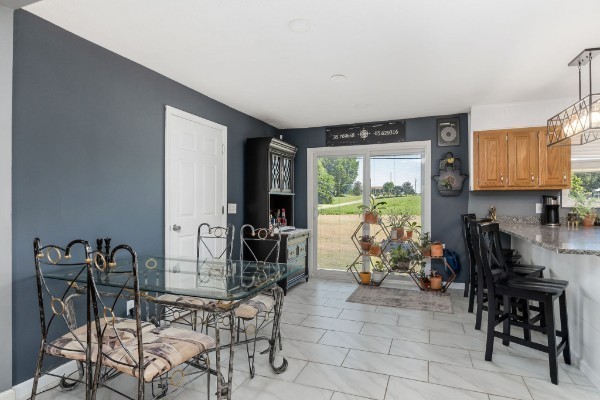 265 Maple Dr – photo 4