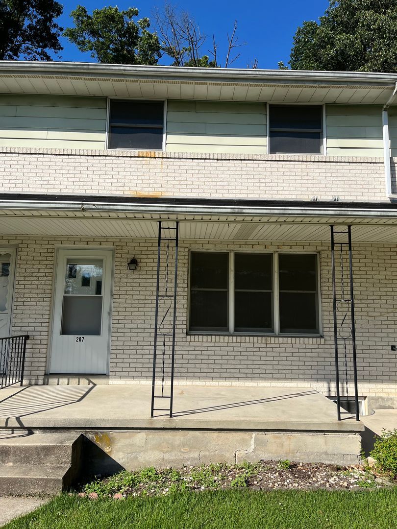 207 S Beech St – photo 2
