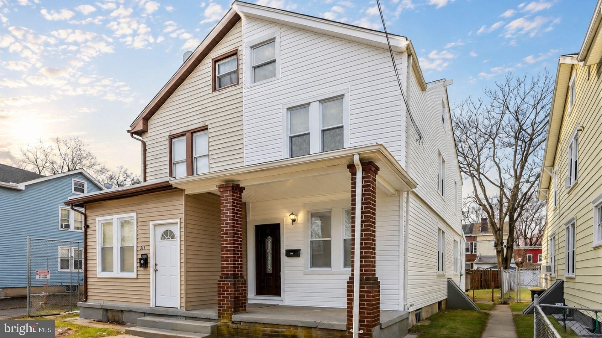 209 Woodlawn Ave – photo 1