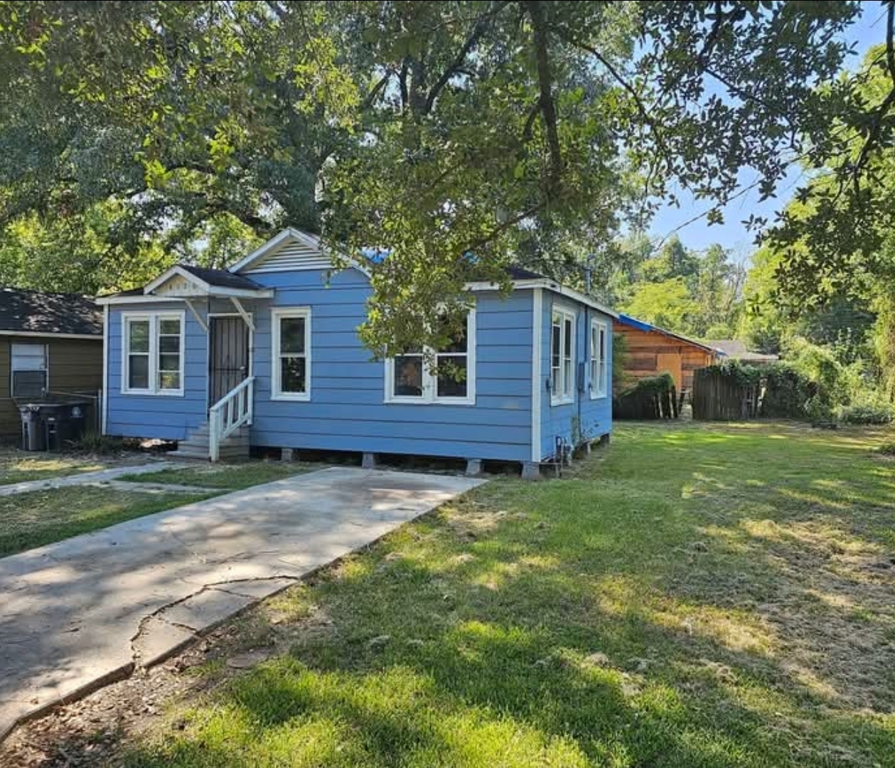 4920 Paige St – photo 1