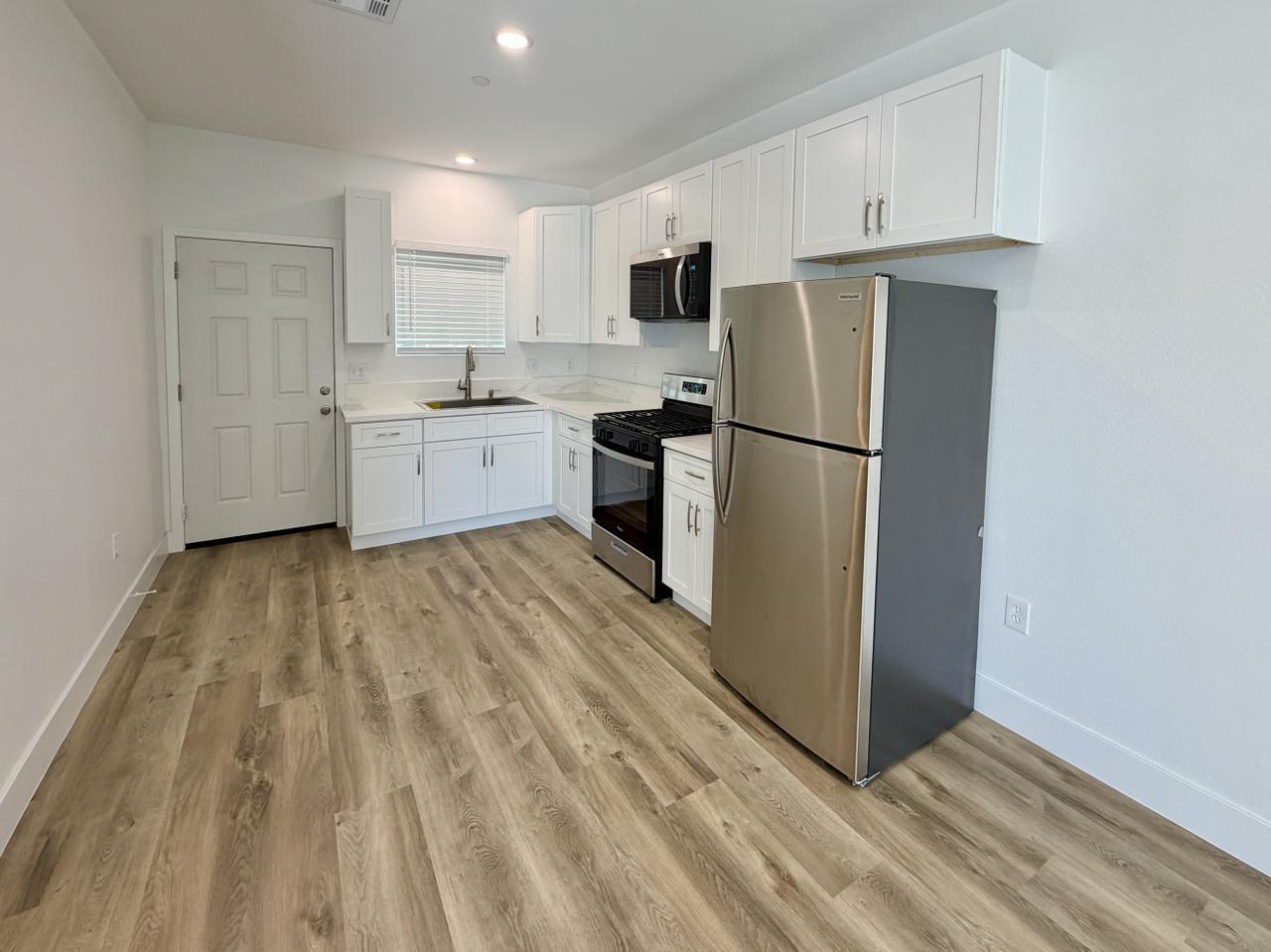 6991 Del Rosa Ave – photo 2