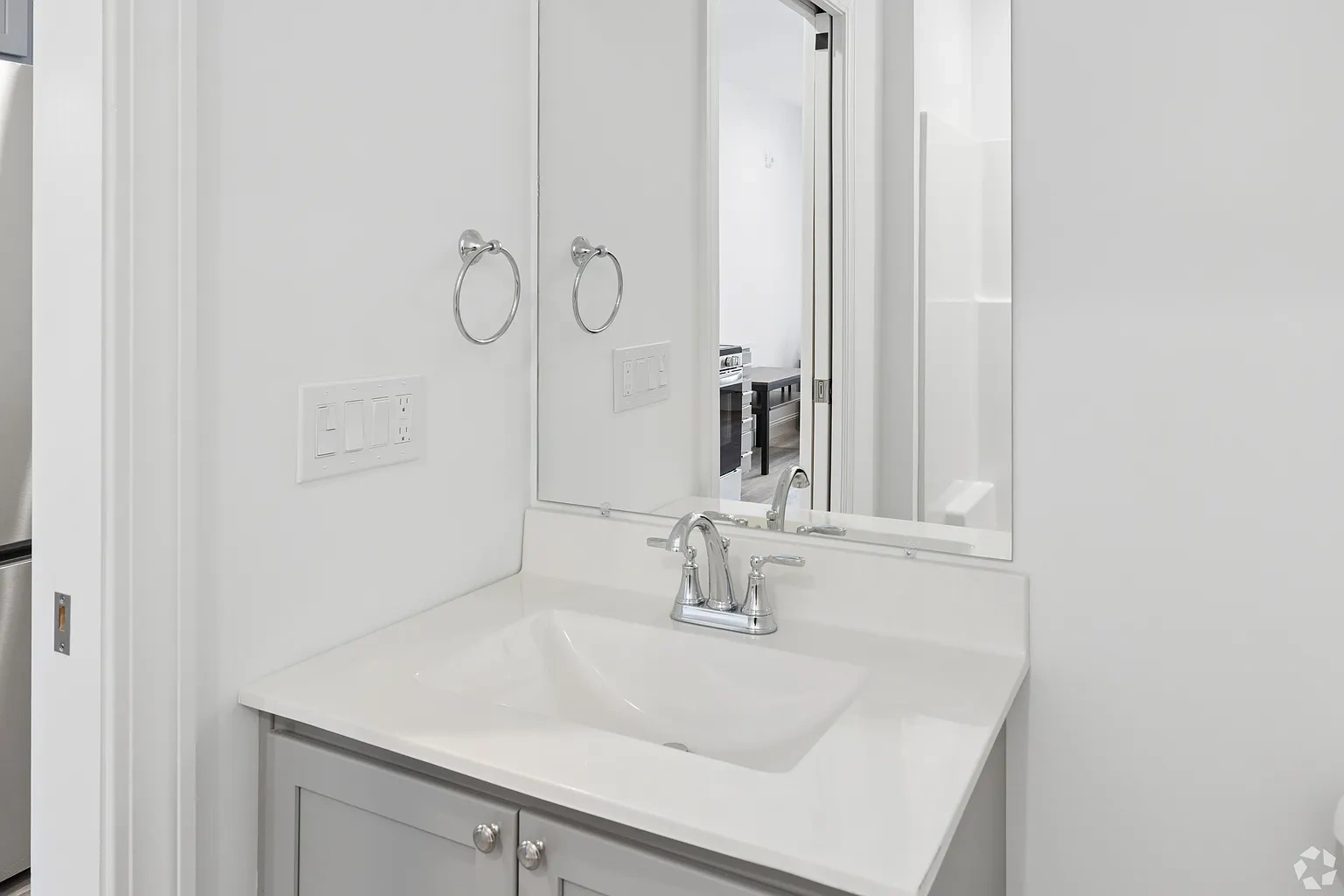 Residences on Main – photo 5