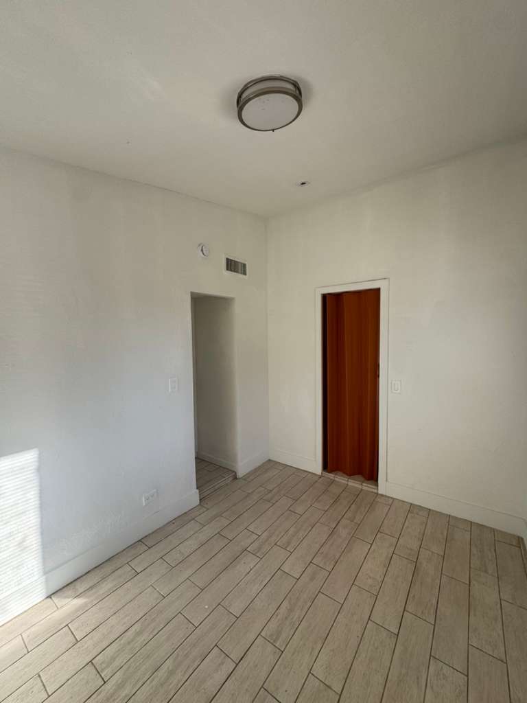3039 Avenue J unit 4 – photo 4
