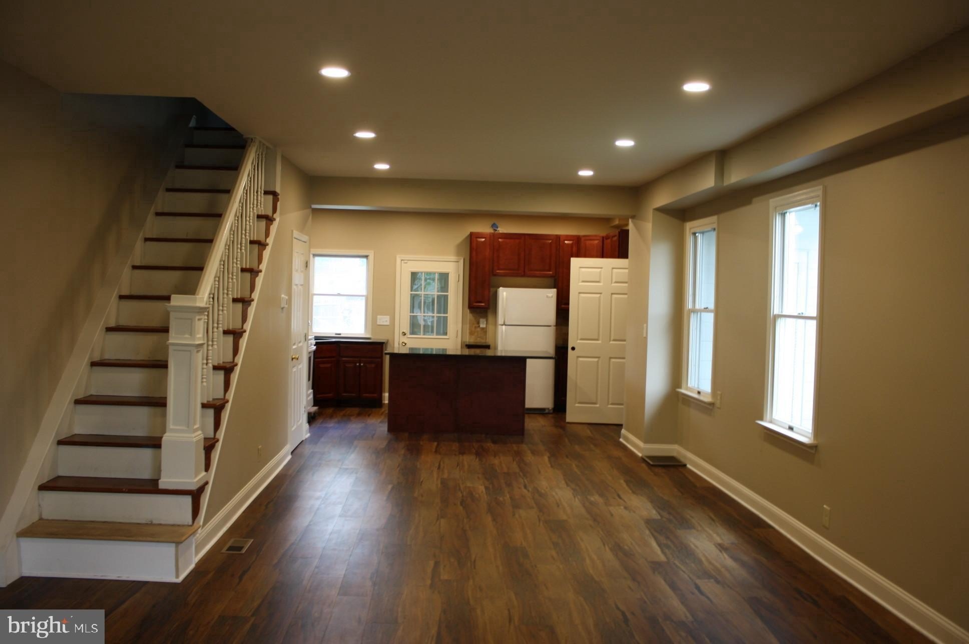 33 S Lafayette Ave – photo 4