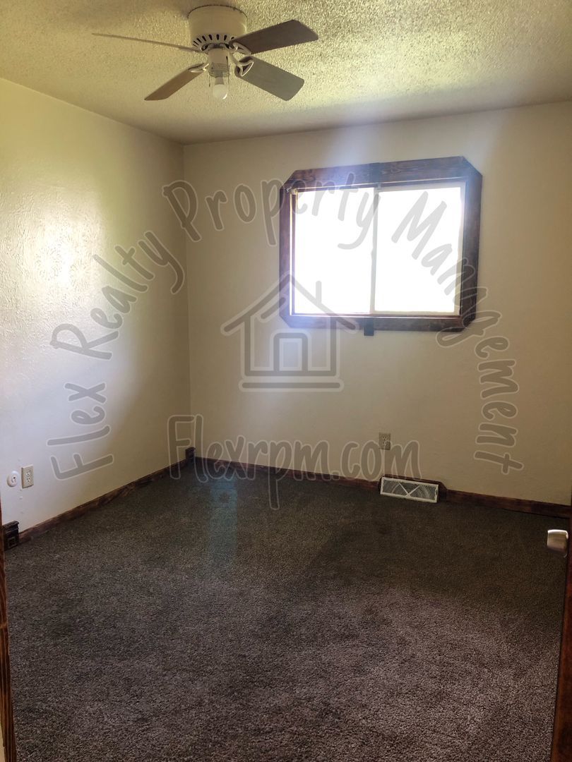 1112 Bronson Ave unit FRONT – photo 3