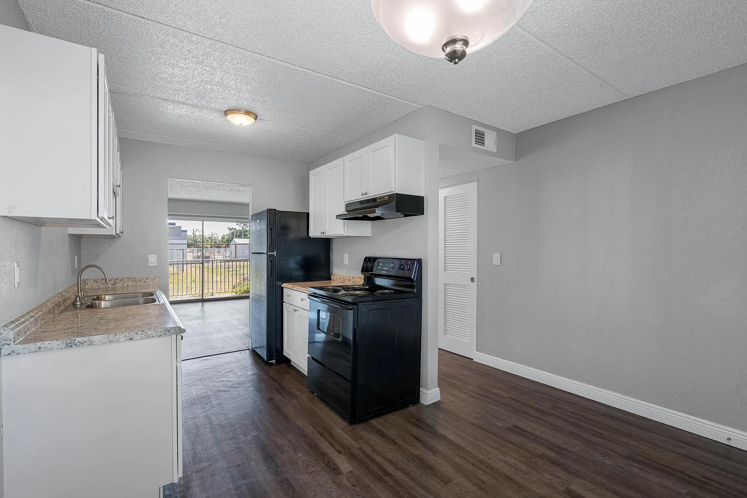 Palm Square Homes – photo 5