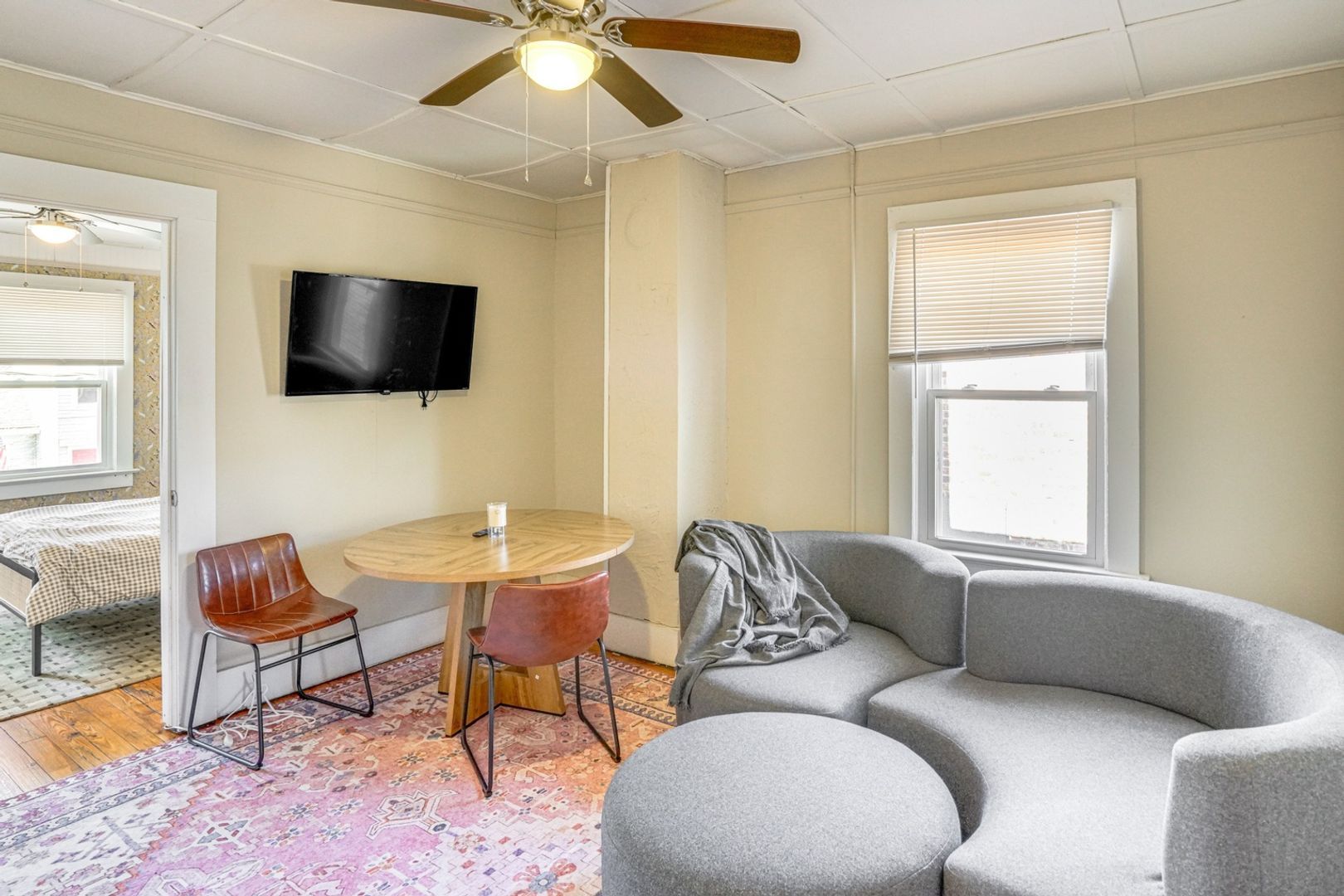 442 Columbia St – photo 4