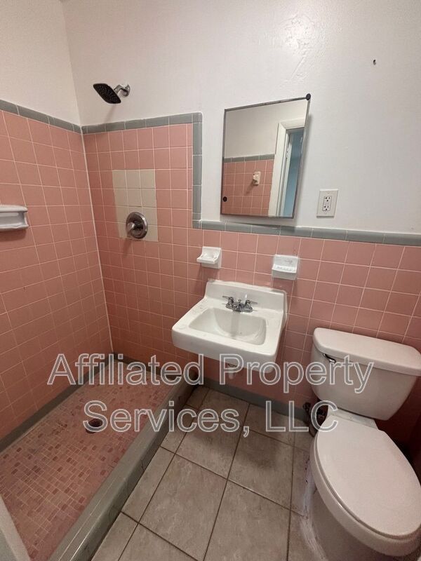 3411 Broadway unit # 3 – photo 2